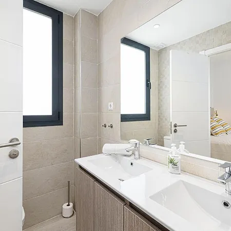 דירה Zambrano In By Solaga Homes *